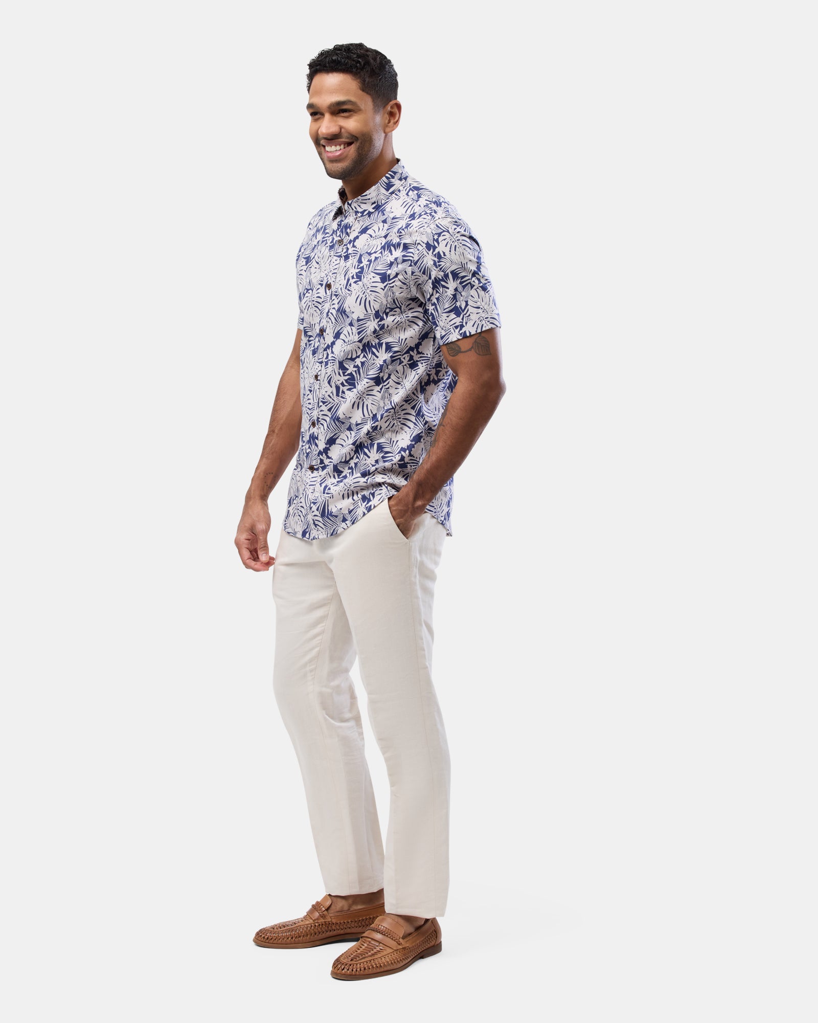 SHORT SLEEVE CASUAL SHIRT