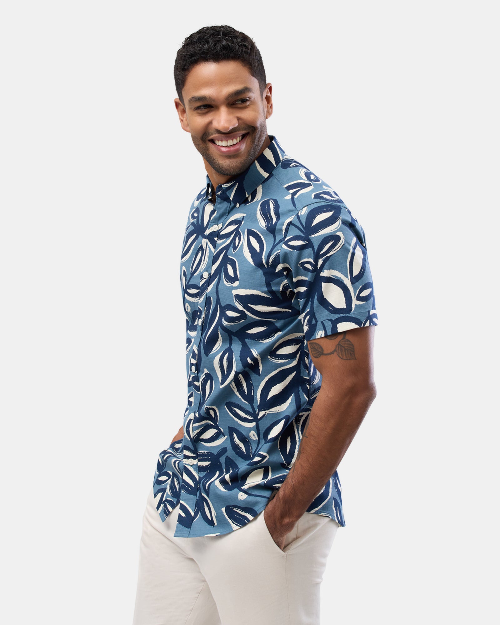 SHORT SLEEVE CASUAL SHIRT
