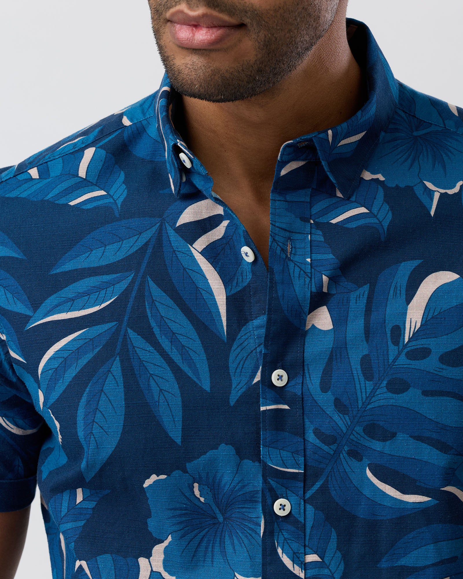 SHORT SLEEVE CASUAL SHIRT