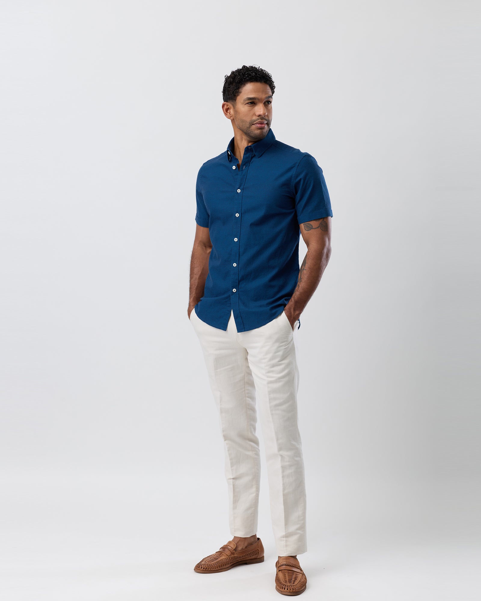SHORT SLEEVE CASUAL SHIRT