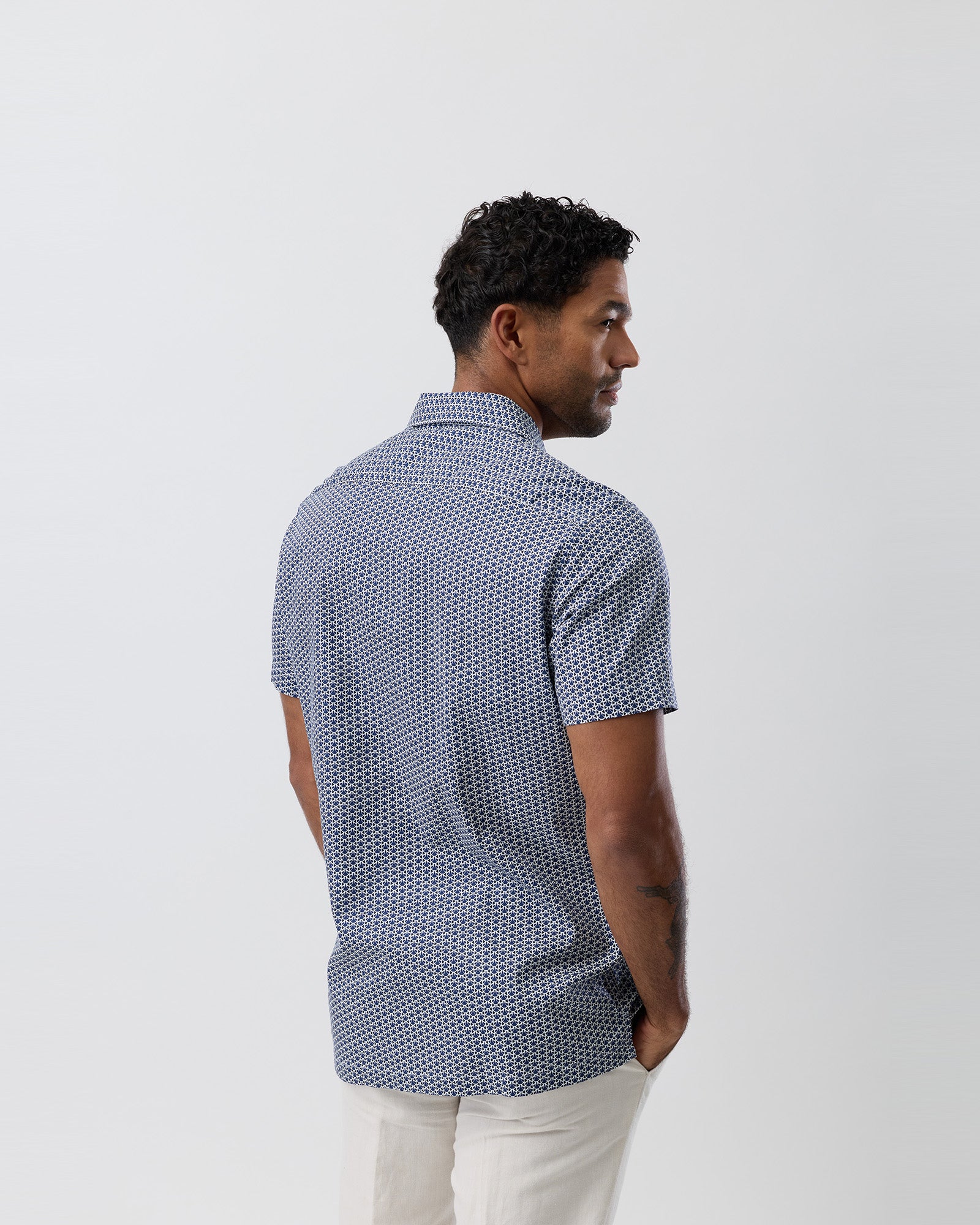 SHORT SLEEVE CASUAL SHIRT