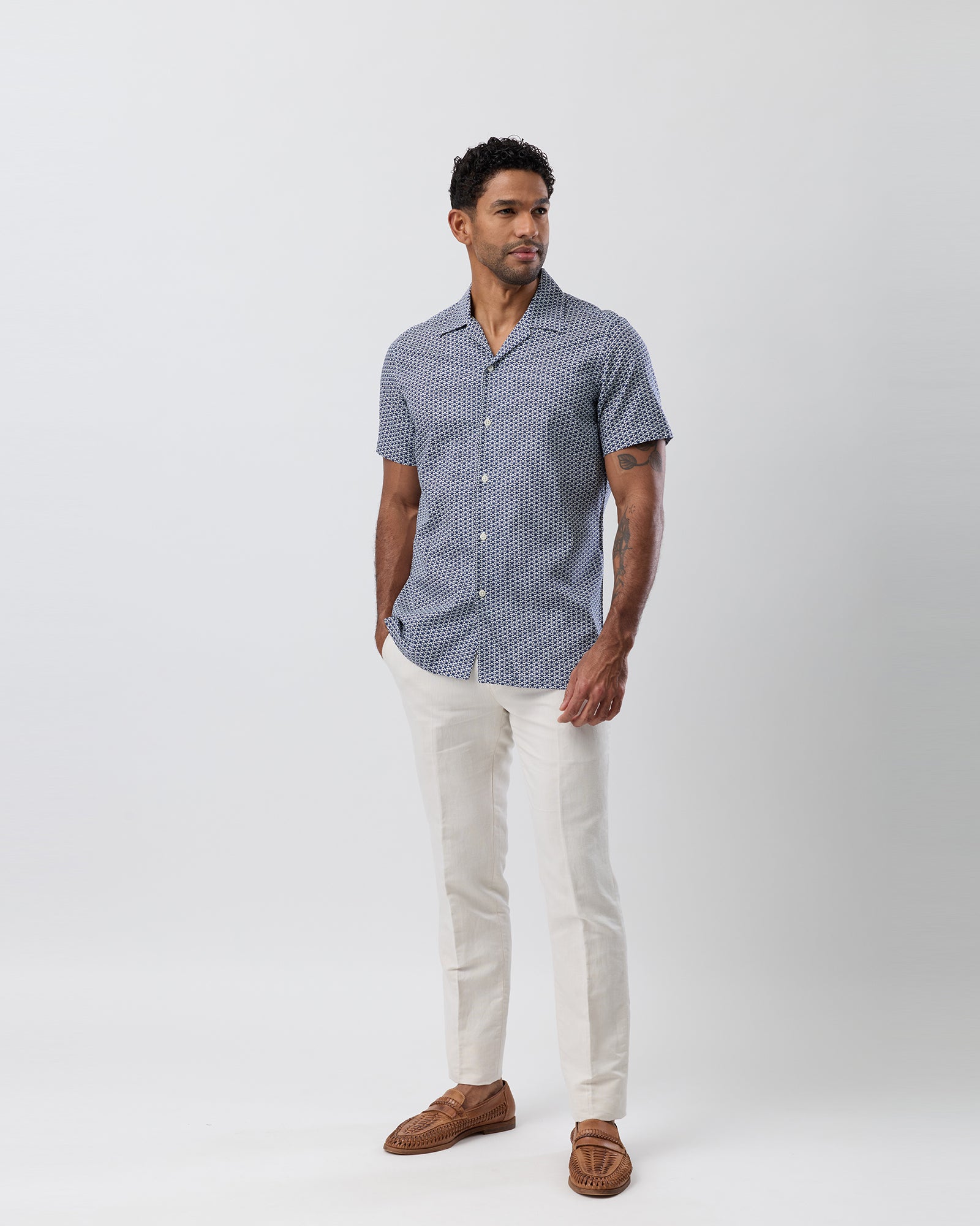 SHORT SLEEVE CASUAL SHIRT