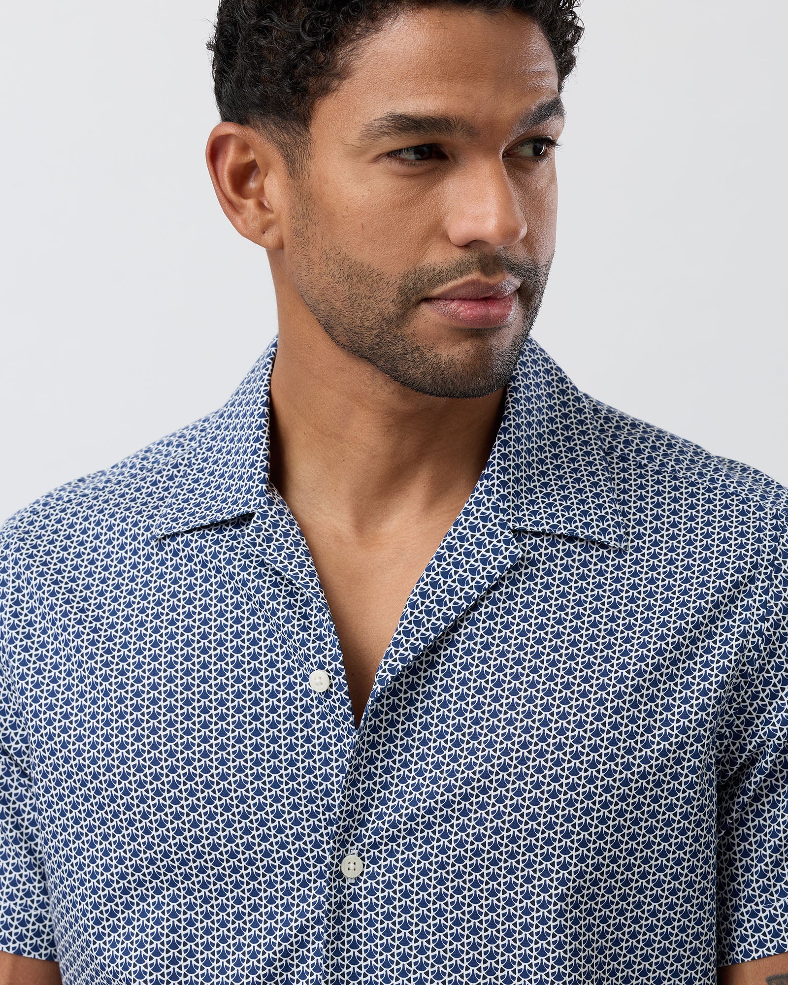 SHORT SLEEVE CASUAL SHIRT