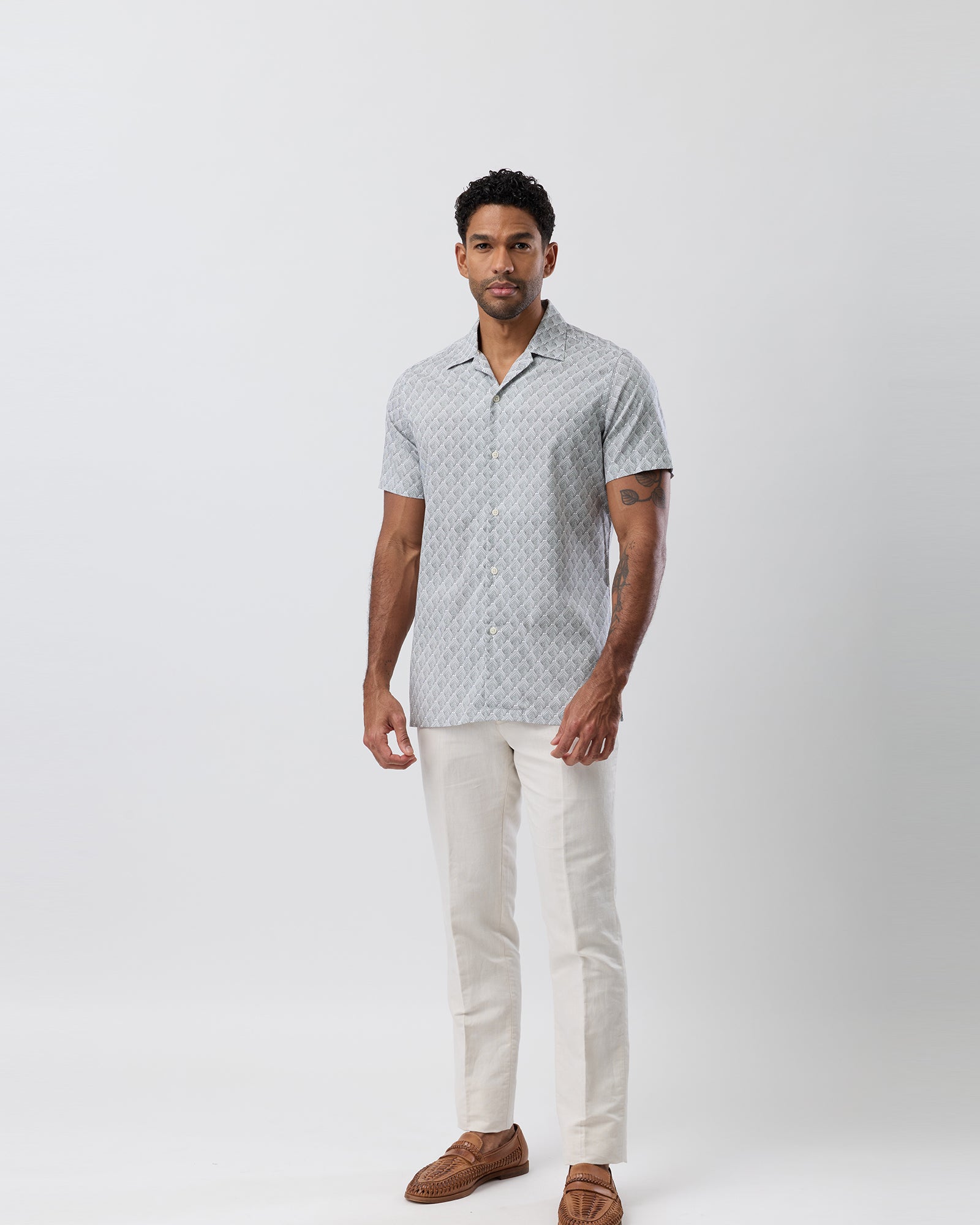 SHORT SLEEVE CASUAL SHIRT