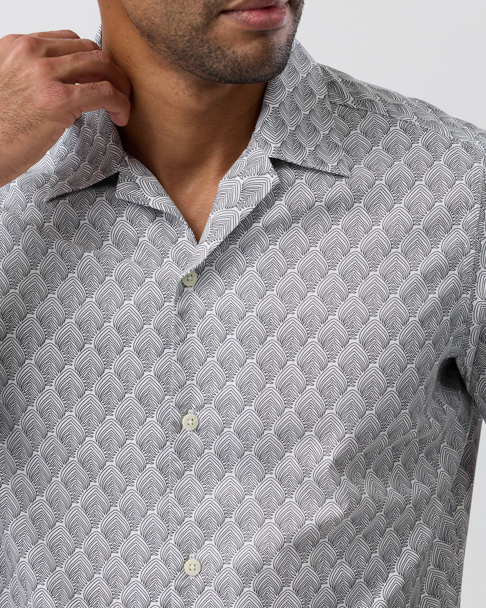 SHORT SLEEVE CASUAL SHIRT