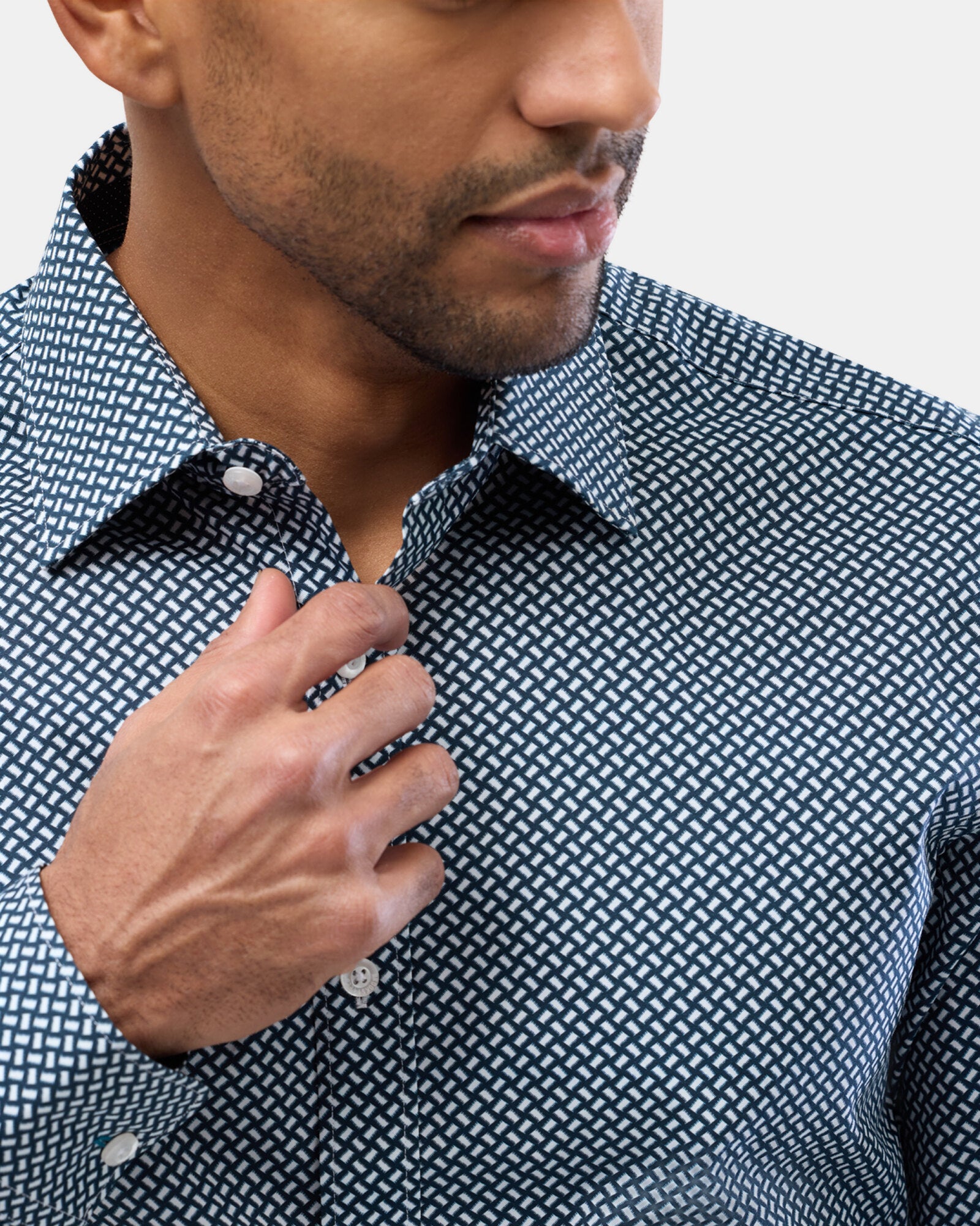 STRETCH PERFORMANCE REG FIT SHIRT