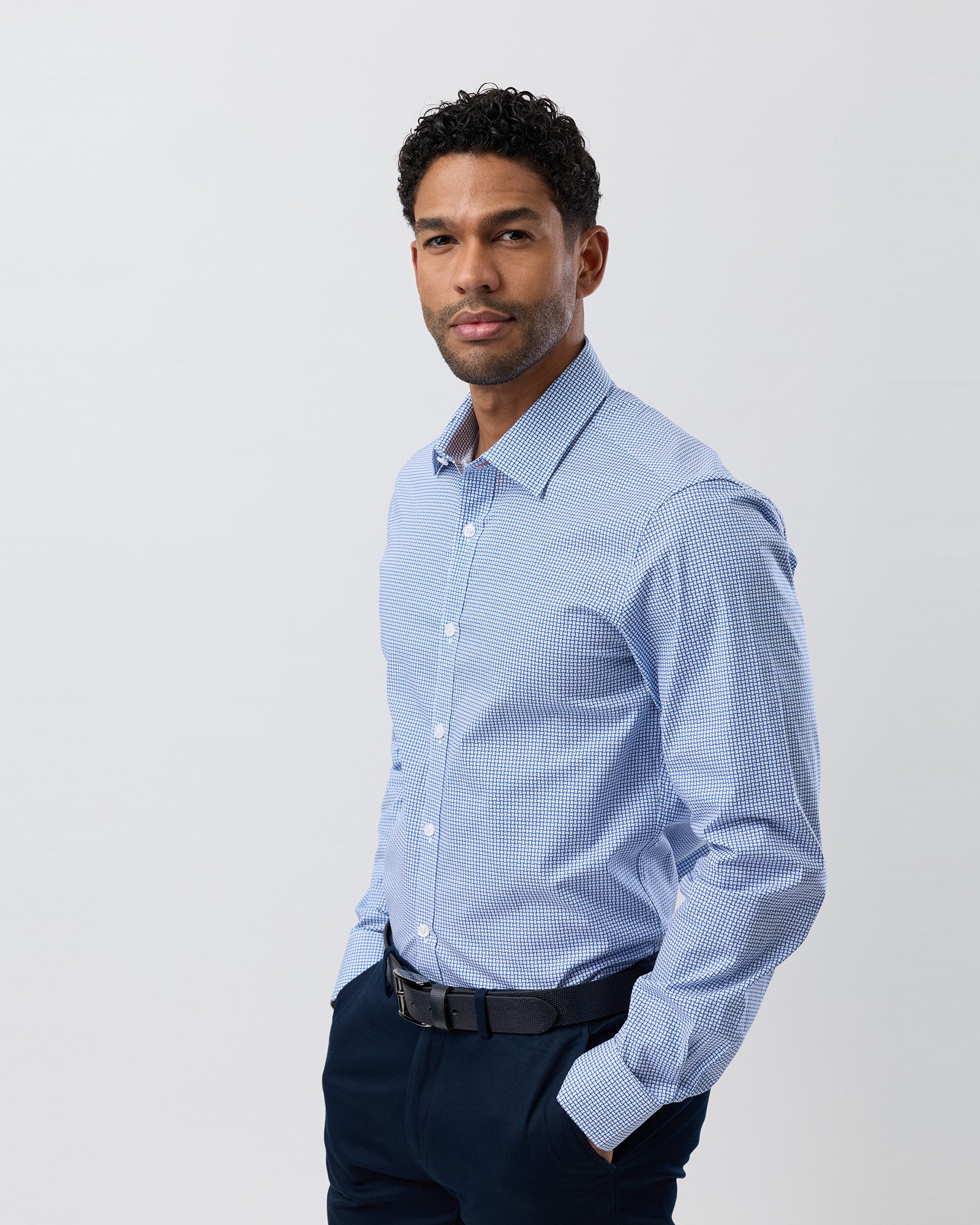 STRETCH PERFORMANCE REG FIT SHIRT
