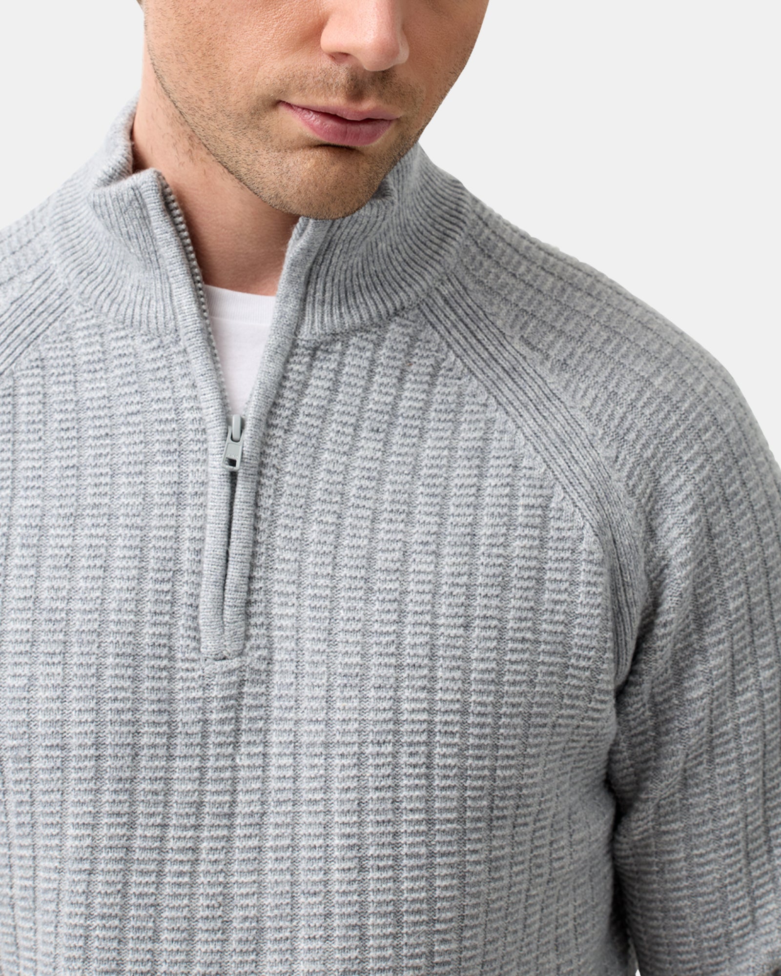 HALF ZIP PULLOVER