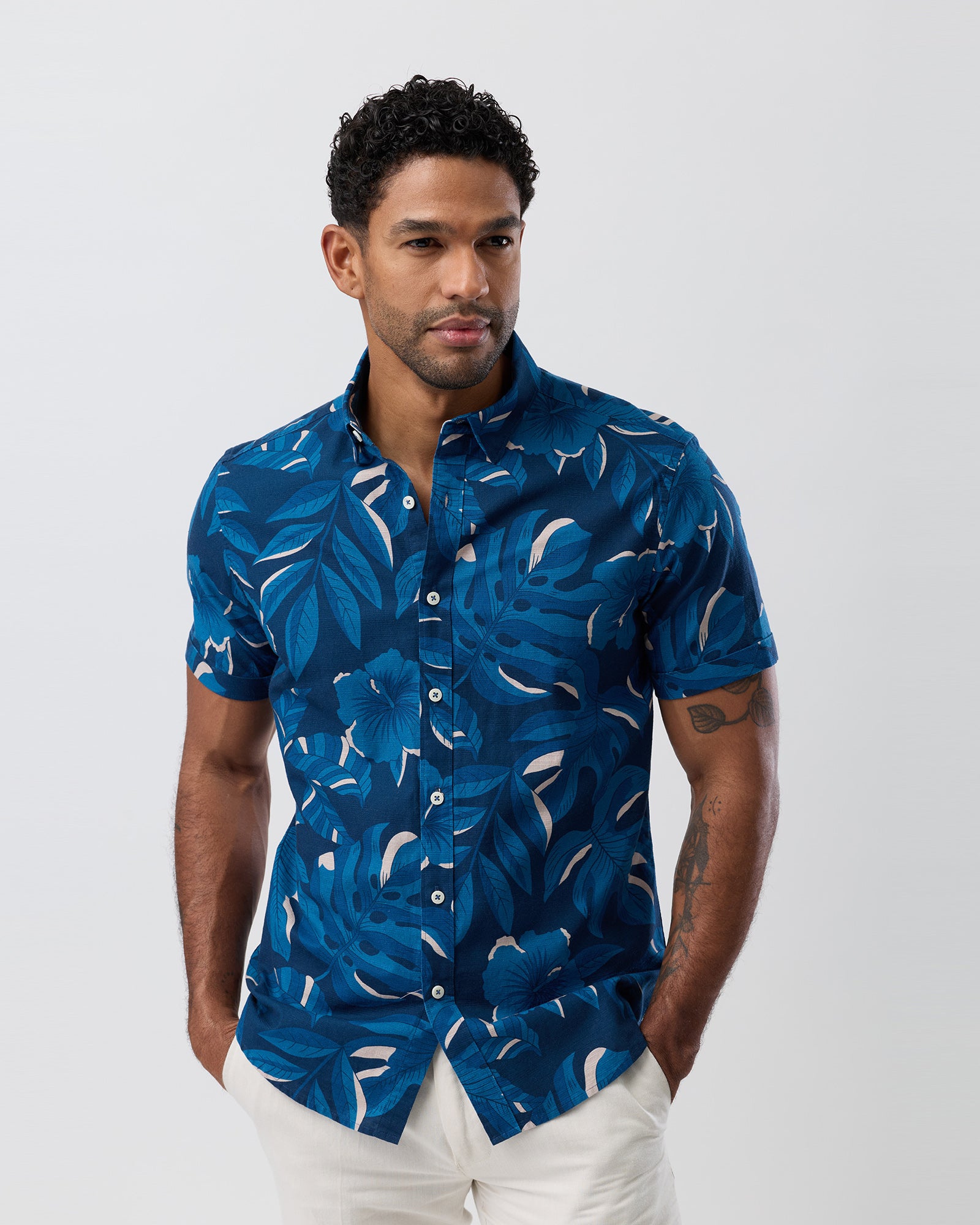 SHORT SLEEVE CASUAL SHIRT