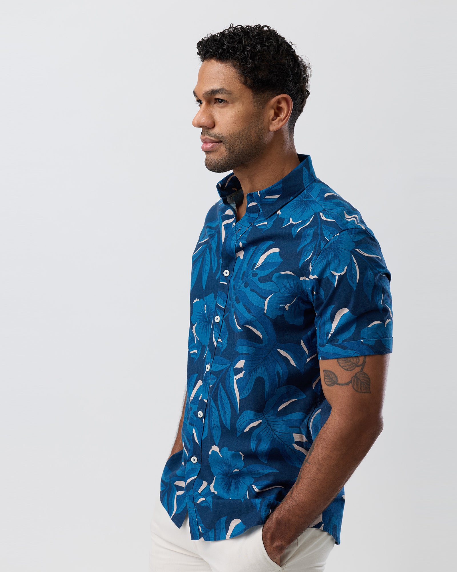 SHORT SLEEVE CASUAL SHIRT