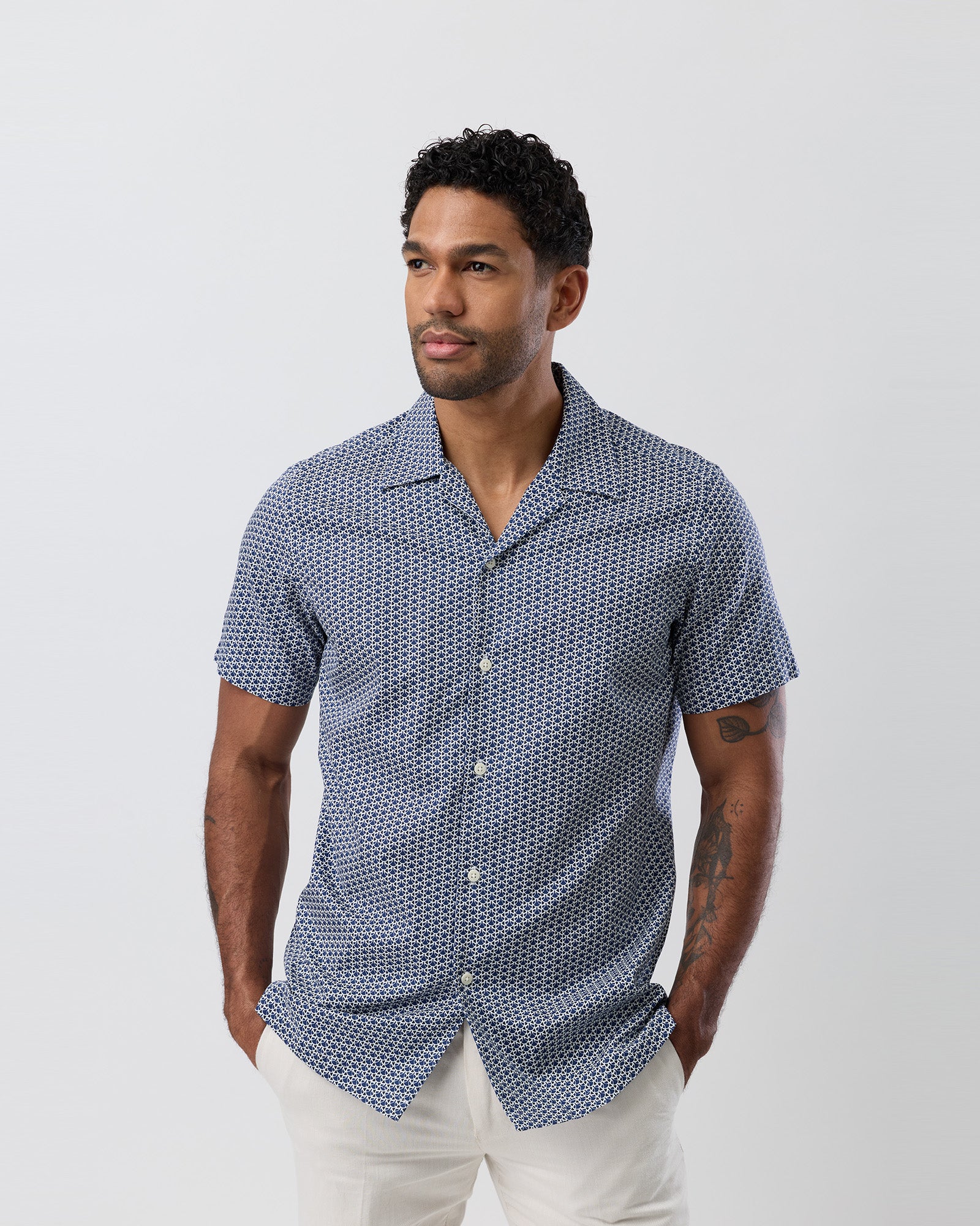 SHORT SLEEVE CASUAL SHIRT
