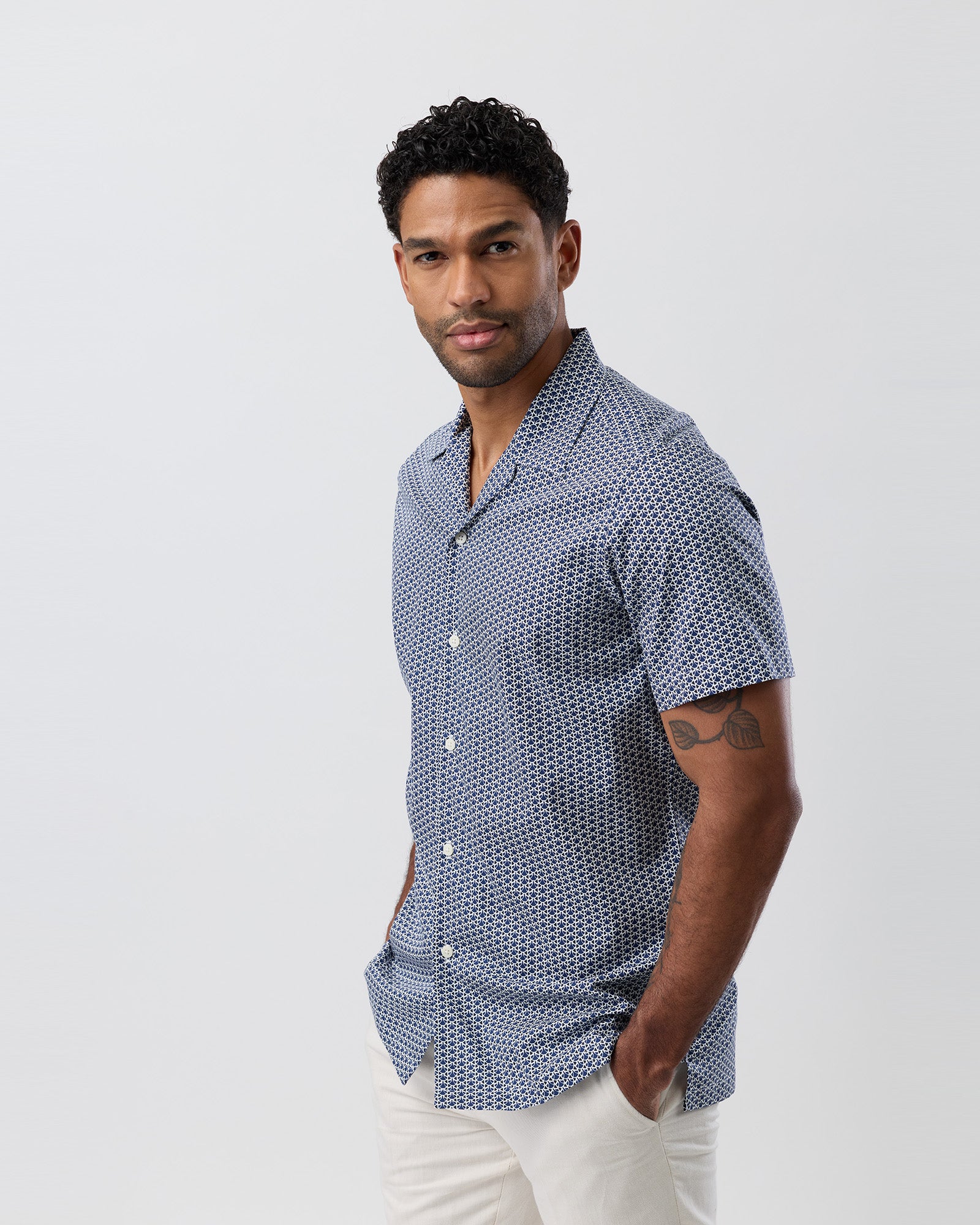 SHORT SLEEVE CASUAL SHIRT