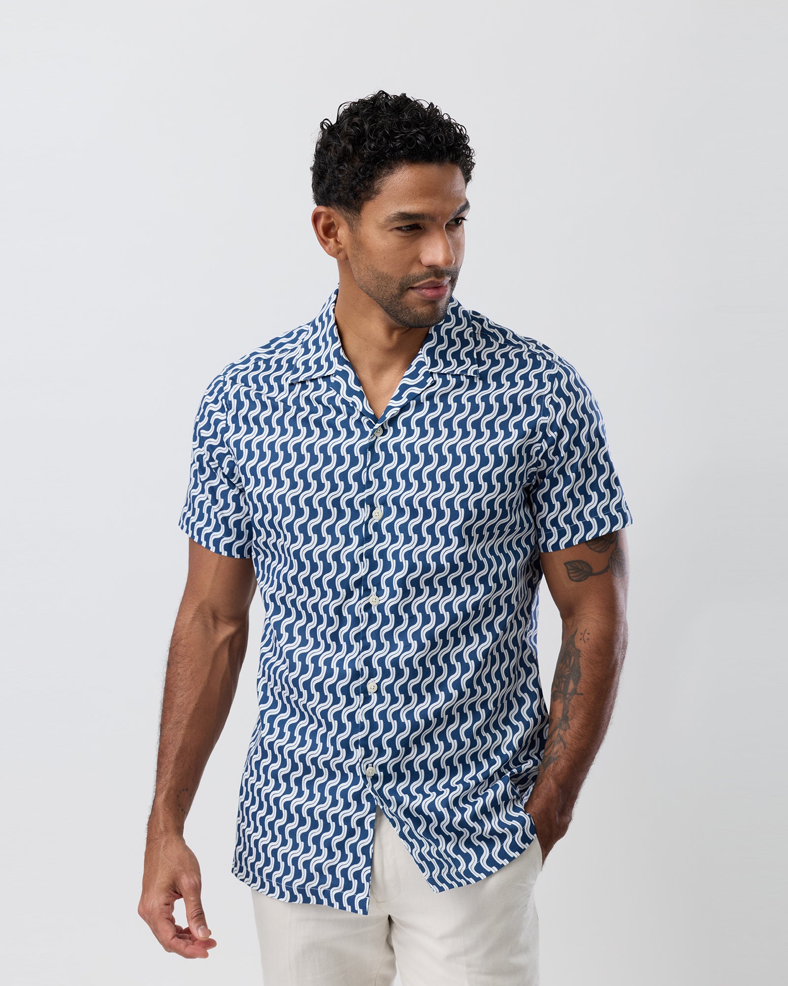 SHORT SLEEVE CASUAL SHIRT