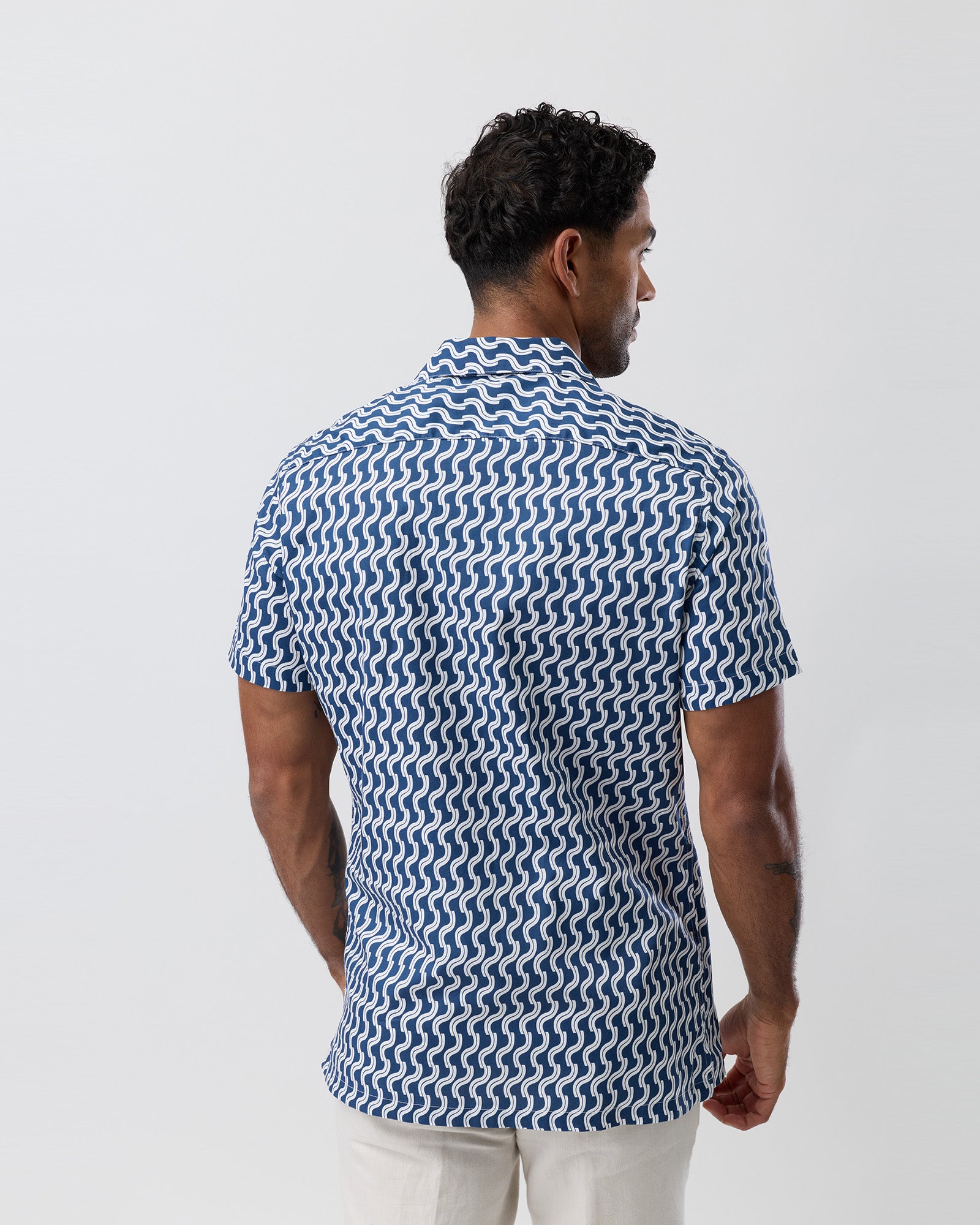 SHORT SLEEVE CASUAL SHIRT