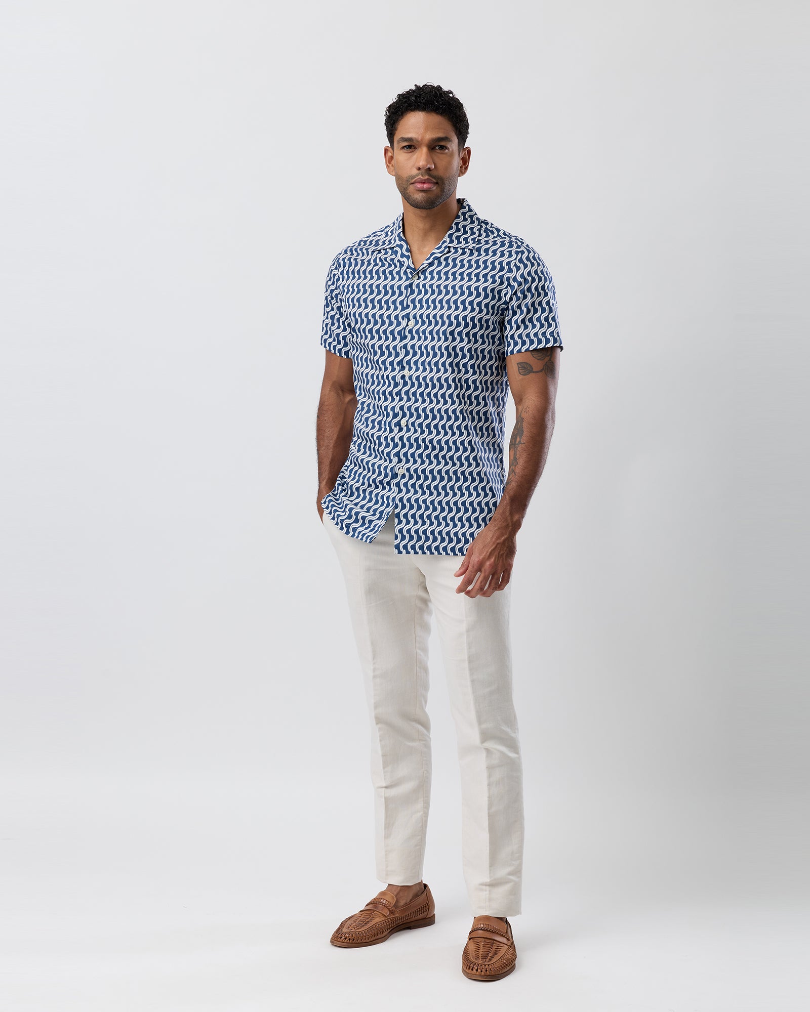 SHORT SLEEVE CASUAL SHIRT