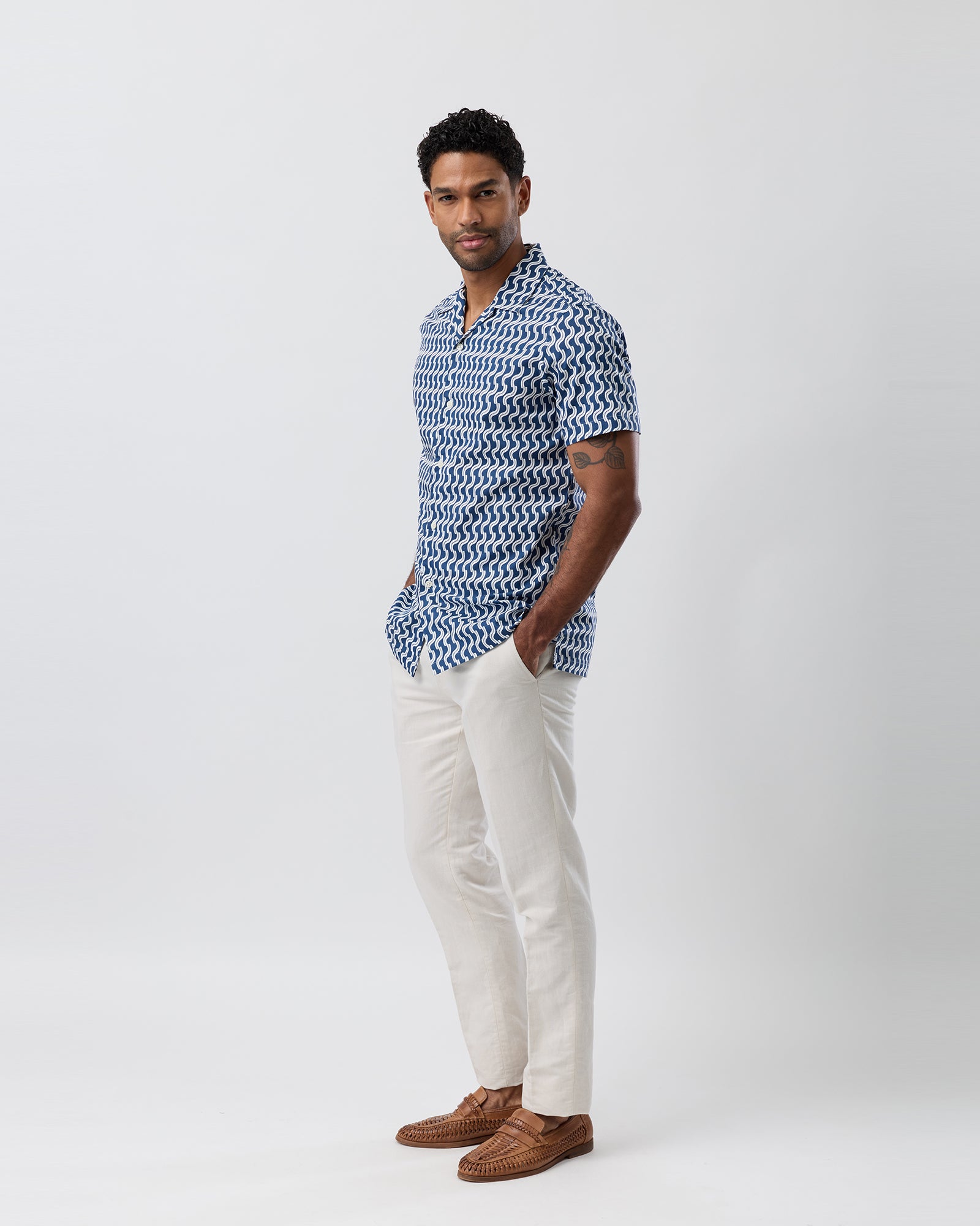 SHORT SLEEVE CASUAL SHIRT