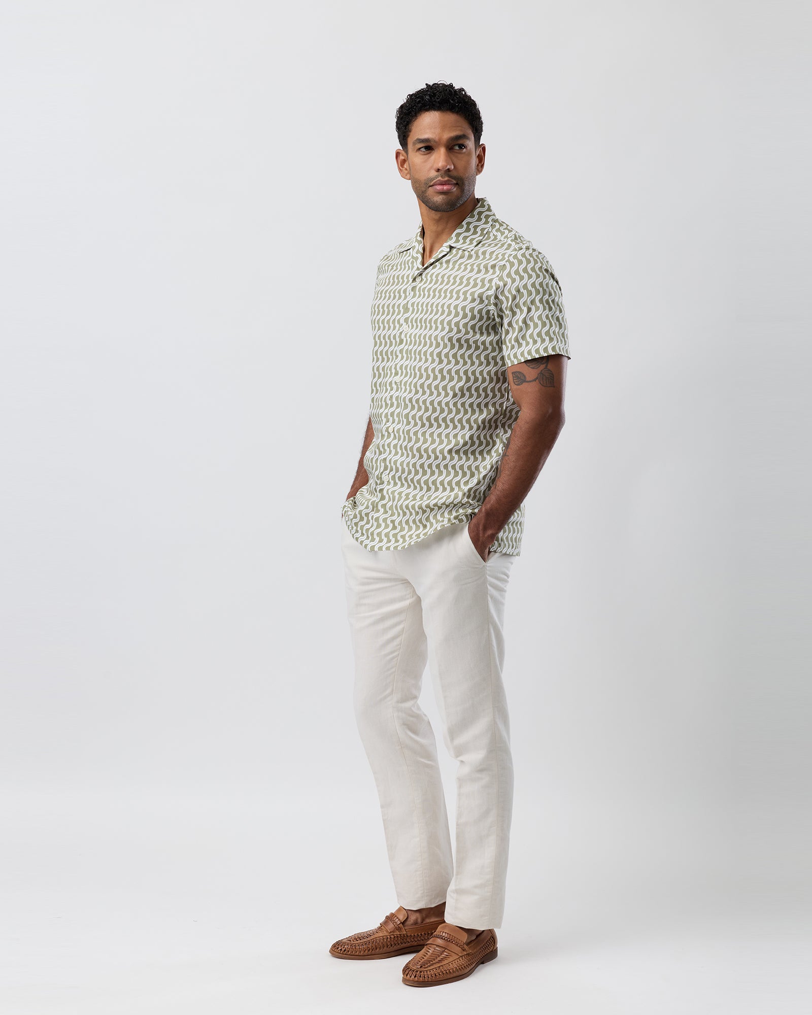 SHORT SLEEVE CASUAL SHIRT